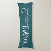 blauwe glitter Geniet van het citaat voor kleine  Lichaamskussen (Voorkant Verticaal)