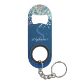 Blauwe Glitter Monogram Holografische Moderne Doua Mini Flessenopener (Achterkant)