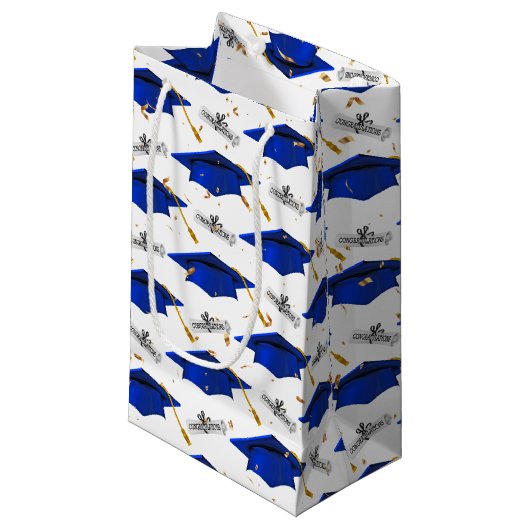 Blauwe gradatiekappen met diploma's klein cadeauzakje (Voorkant Gekanteld)