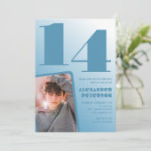 Blauwe gradiënt 14e verjaardag uitnodigingen Boy F (Staand voorkant)