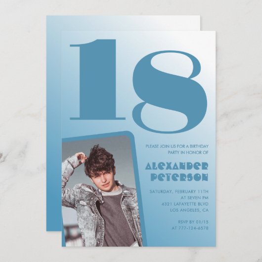 Blauwe gradiënt 18e verjaardag uitnodigingen Boy F (Voorkant / Achterkant)