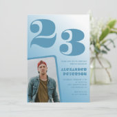 Blauwe gradiënt 23e verjaardag uitnodigingen Boy F (Staand voorkant)