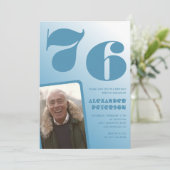 Blauwe gradiënt 76e verjaardag uitnodigingen Manne (Staand voorkant)
