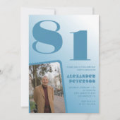 Blauwe gradiënt 81e verjaardagsuitnodigingen Manne Kaart (Voorkant)