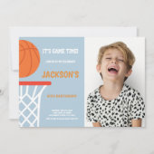 Blauwe grijze achtergrond Basketball-uitnodigingen Kaart (Voorkant)