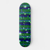 Blauwe groene strepen met sterren en regendruppels persoonlijk skateboard (Voorkant)