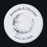 Blauwe Halve Maan Huwelijk met Witte Bloemen Magneet<br><div class="desc">Bewaar de datum / aandenken magneet met een mystieke illustratie. Een donkerblauwe halve maan met een elegante dunne cirkelomtrek en witte bloesems langs de randen.</div>