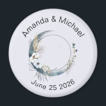 Blauwe halve maan met witte bloemen bruiloft magneet<br><div class="desc">Sla de datum / aandenken magneet met een mystieke illustratie. Een donkerblauwe halve maan met een elegante dunne cirkelomtrek en witte bloesems langs de randen.</div>