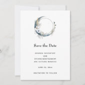 Blauwe halve maan met witte bloemen bruiloft save the date (Voorkant)
