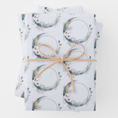 Blauwe halve maan met witte bloemen patroon inpakpapier vel (In situ)