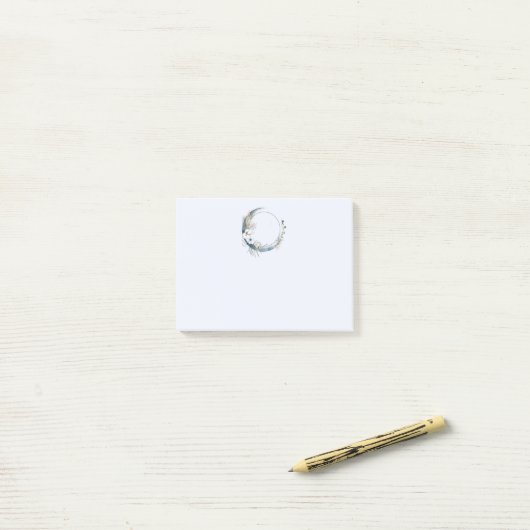 Blauwe halve maan met witte bloemen post-it® notes (Op bureau)