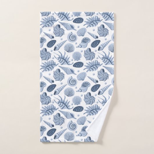 Blauwe hand getekende zeeschelpen op wit handdoek (Handdoek)