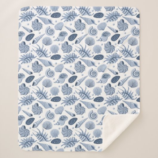 Blauwe hand getekende zeeschelpen op wit sherpa deken (Voorkant)