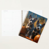 Blauwe Heeler Puppy Herfst Delight Pompoen Planner (Display)