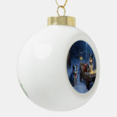 Blauwe Heeler Sneeuwslee Kerstdecoratie Keramische Bal Ornament (Links)