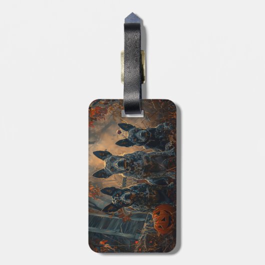 Blauwe heler Halloween nacht Doggy Delight Bagagelabel (Achterkant verticaal)