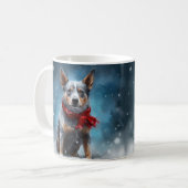 Blauwe heler hond in sneeuw Kerstmis Koffiemok (Voorkant links)