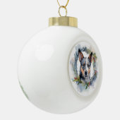 Blauwe heler Kerstkrans feestelijke pup Keramische Bal Ornament (Links)