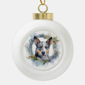 Blauwe heler Kerstkrans feestelijke pup Keramische Bal Ornament (Voorkant)