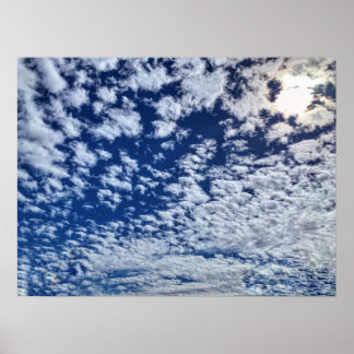 Blauwe hemden en witte wolken poster