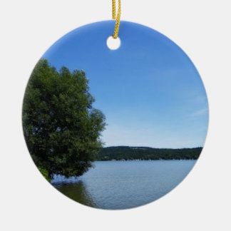 Blauwe hemden over het Otisco Lake Ornament