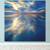 Blauwe hemel en witte wolken boven Zee Canvas Afdruk (Insitu (Houten vloer))