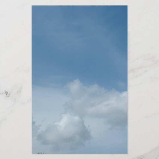 Blauwe hemel en witte wolken. briefpapier (Voorkant)