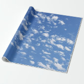Blauwe hemel en witte wolken, verpakkingspapier cadeaupapier (Uitgerold)