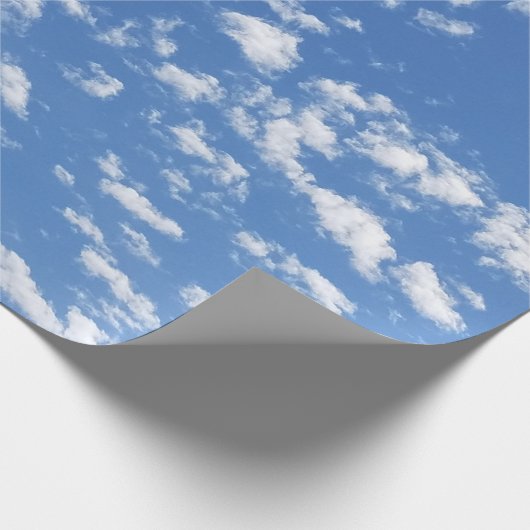 Blauwe hemel en witte wolken, verpakkingspapier cadeaupapier (Hoek)