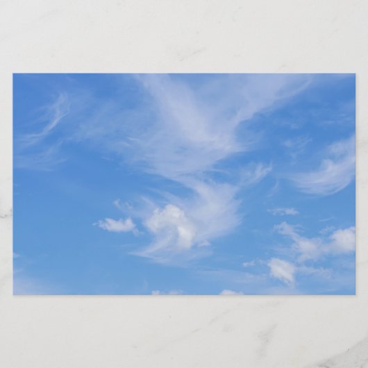 Blauwe hemel met wazige wolken briefpapier (Voorkant)