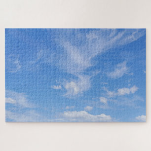 Blauwe hemel met wazige wolken legpuzzel