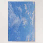Blauwe hemel met wazige wolken legpuzzel (Verticaal)