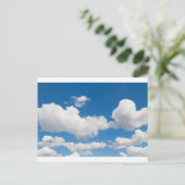 Blauwe hemel met witte wolken briefkaart (Staand voorkant)
