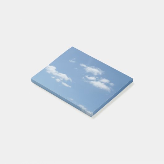 Blauwe hemel met witte wolken Plaats de notities Post-it® Notes (Schuin)