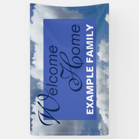 Blauwe hemel, wolken, jouw tekst en ideeën spandoek (Verticaal)