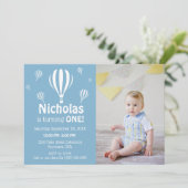 Blauwe heteluchtballonnen Baby's eerste verjaardag Kaart (Staand voorkant)