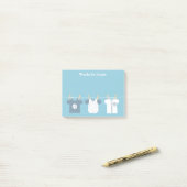 Blauwe honkbal baby jongen en aanstaande moeder post-it® notes (Op bureau)