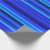 Blauwe horizontale strepen cadeaupapier (Hoek)