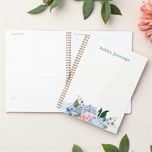 Blauwe Hortensia & Blush Bloemstuk Persoonlijk Planner