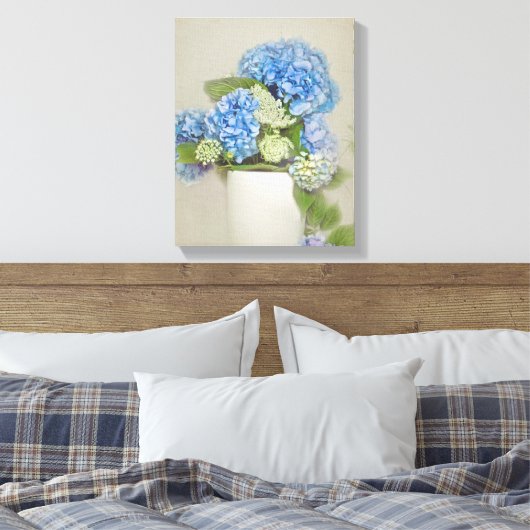 blauwe hortensia en Queen Anne's Lace Canvas Afdruk (Insitu (Slaapkamer))