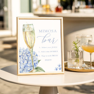 Blauwe Hortensia's & Gouden Glas Mimosa Bar Poster