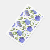 Blauwe hortensia's over patroon bloempapier servet (Hoek)