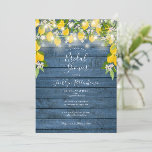 Blauwe Houten Slingerlichtjes Citroen Bruidsfeest Kaart (Staand voorkant)