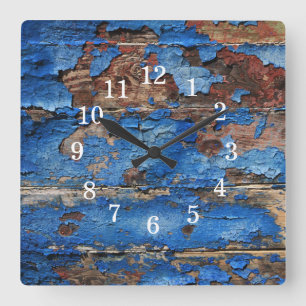 Blauwe houten wandklok