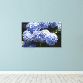 Blauwe Hydrangea Canvas Print (Insitu (Houten vloer))