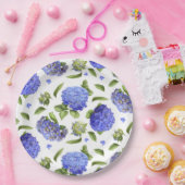 Blauwe hydrangeas over het gehele botanische ontwe papieren bordje (Feest)