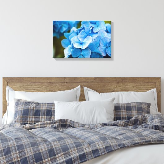 Blauwe hydrangebloem Canvas druk (Insitu (Slaapkamer))