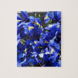 Blauwe Iris bloemen in de tuin Legpuzzel