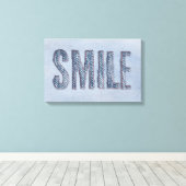 Blauwe Jean Glimlach Canvas Afdruk (Insitu (Houten vloer))