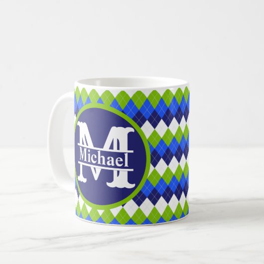 Blauwe, kalkgroene en witte argyle-monogram koffie koffiemok (Voorkant links)